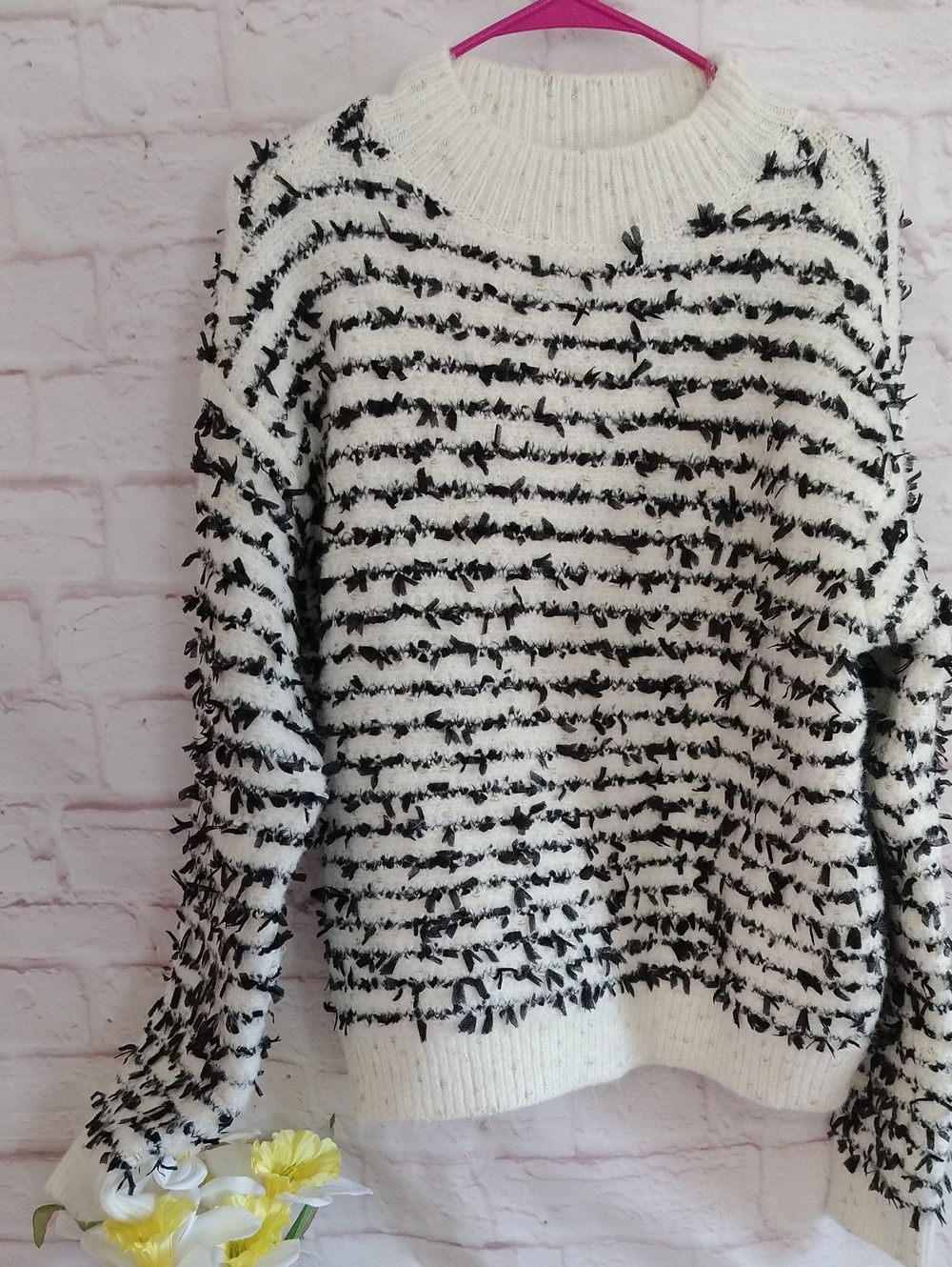 Ann Taylor Black & White Textured Crewneck Sweater